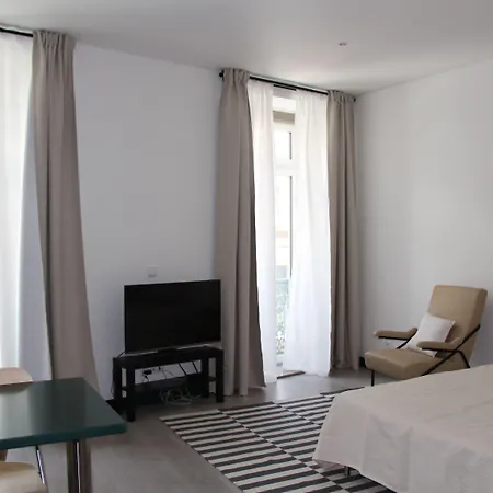 Dobairro At Bairro Alto * Lisboa